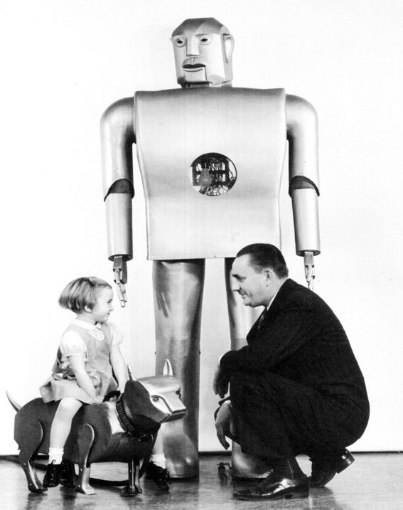 Elektro, the Smoking Robot of 1937