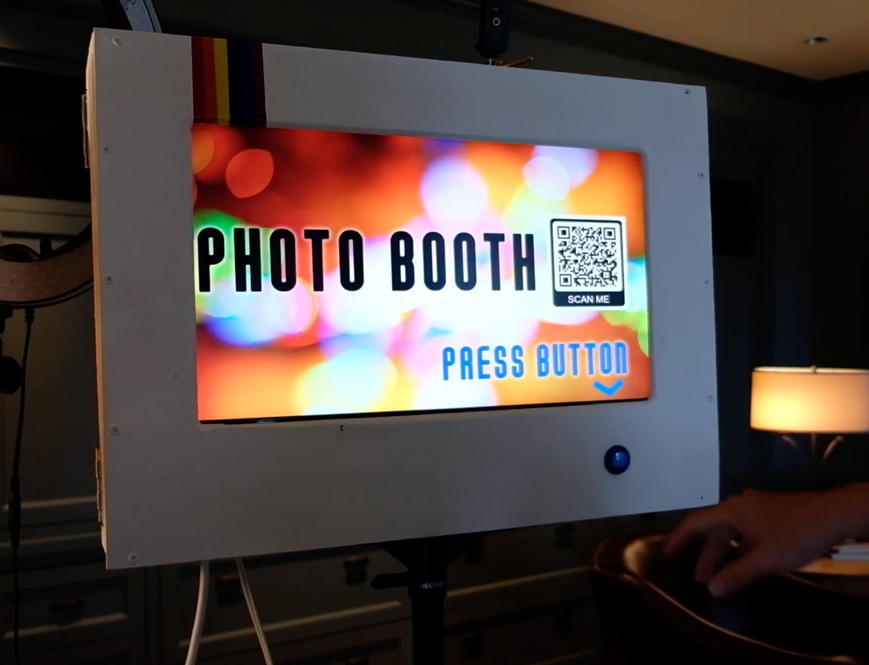 DIY Photo Booth 2.0: Now Controls an iPhone or iPad