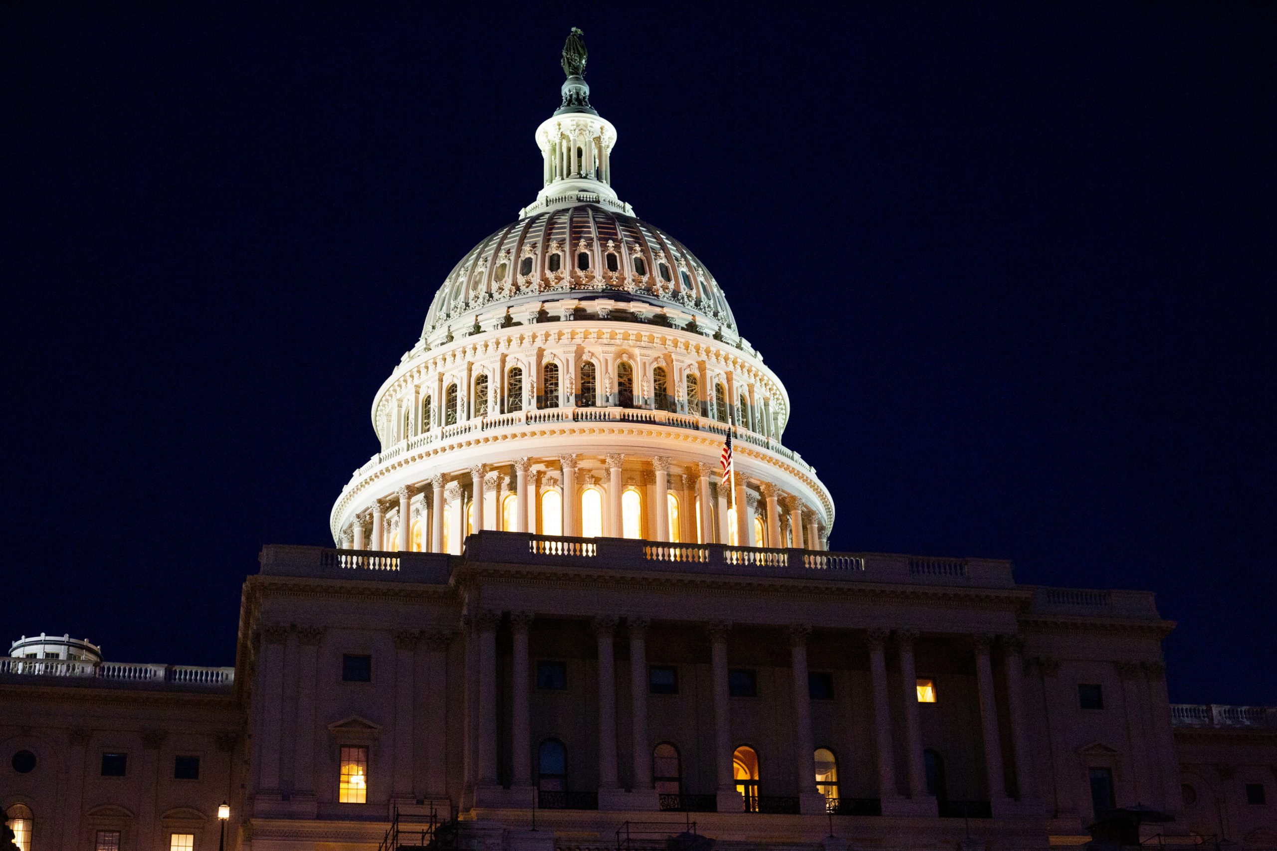 Congress at Night: Darren Halstead @ unsplash